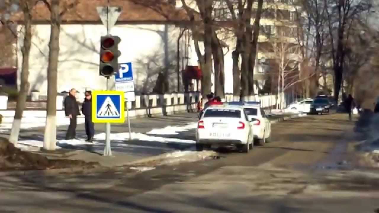Poliția stă la fundul boierilor, n-are grijă de trafic și lege