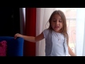 Emiliana hablando de los indios