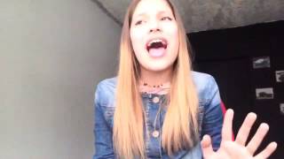 Watch Martina Stoessel Veo Veo video