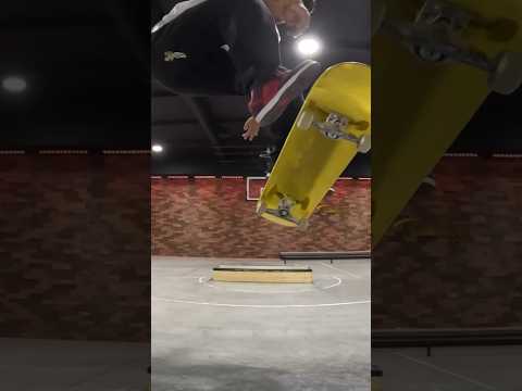 360 flip or switch 360 flip #skateboading