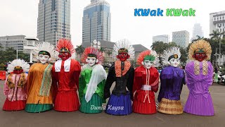 Ondel Ondel Betawi Nyanyi Suara Katak Merdu Di Parade Ondel Monas