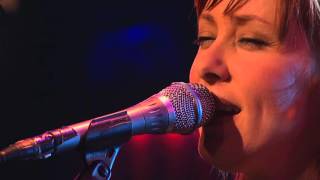 Watch Suzanne Vega Solitaire video