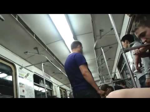 Пьяный в метро получил люлей
