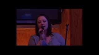 Beautiful Singer Wows Karaoke Audience Beautiful Singer Wows Karaoke Audience
