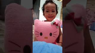 Caca Main Sama Doraemon Dan Hello Kitty.