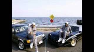 Watch EPMD Let The Funk Flow video
