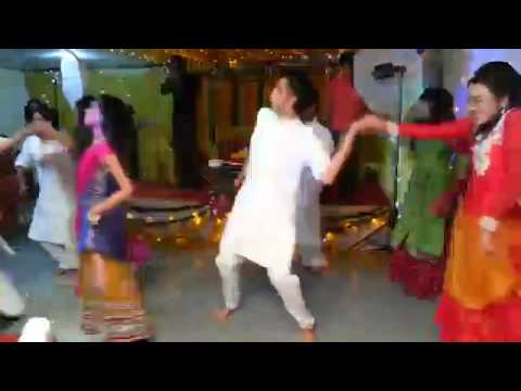 Chal pyaar karegi Tarinapus holud