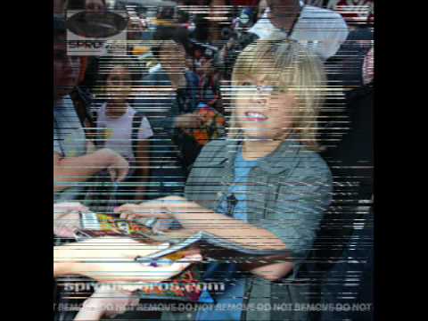 dylan sprouse 17. Cole+and+dylan+sprouse+17