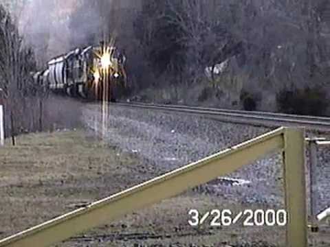 CSX C30-7 7019 passing Ulster Ave in Saugerties NY
