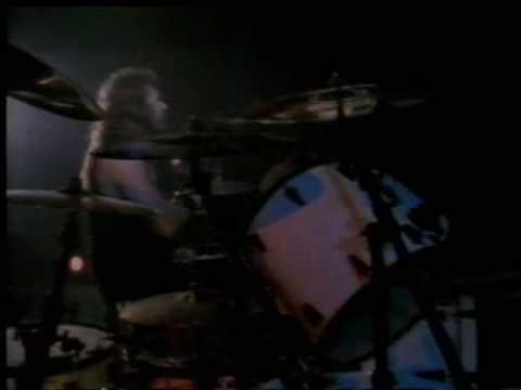 james hetfield vs lars ulrich drum fight live