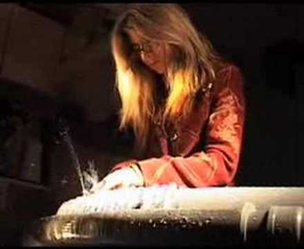 Evelyn Glennie meets Steve Mann at U of T, Hydraulophone.
