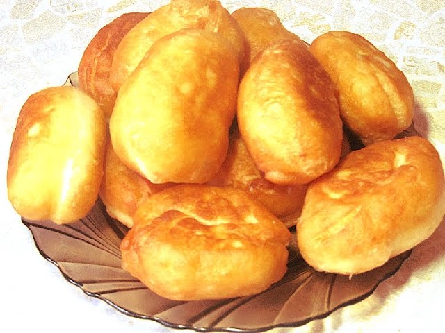 Как сделать пирожки с картошкой на сковороде рецепт с Как сделать пирожки с картошкой на сковороде рецепт с