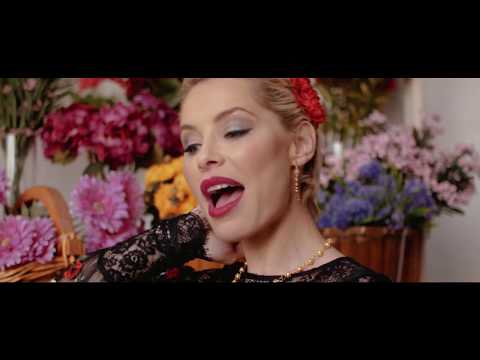 Soraya Arnelas - Yo Brindo (Video Oficial)