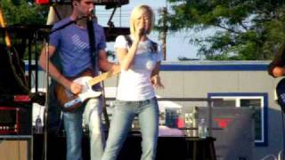 Watch Kellie Pickler One Of The Guys video