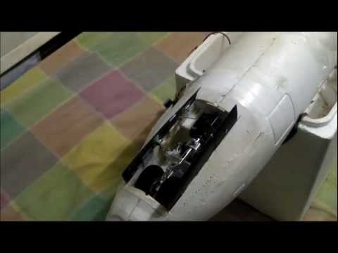 Windrider Boeing 787 mockup retracts with opening doors.wmv