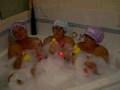 3 GIRLS 1 SPA BATH