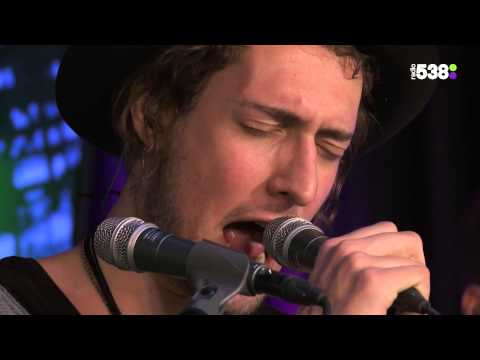 De Avondploeg – Kensington ‘Take Me To Church (Hozier Cover)’