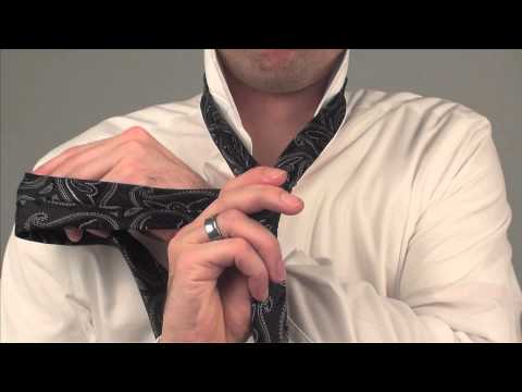 How to tie a tie 1 minute tutorial (Mirrored)