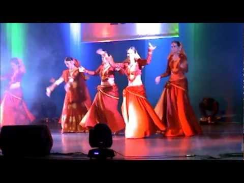 Elena Medvedkina - Yeh Chand Koi Deewana Hai