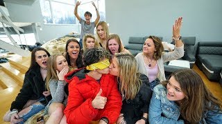I LET MY TWIN PICK MY GIRLFRIEND!
