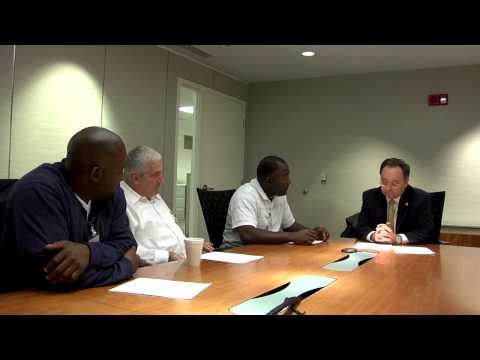 Teamsters Airline Division Director Captain David Bourne answers questions from part-time CAL Fleet Service Workers Reggie Robinson IAH, Tom Adams MCI and Teamsters Airline Division Director Captain David Bourne answers questions from part-time CAL Fleet Service Workers Reggie Robinson IAH, Tom Adams MCI and