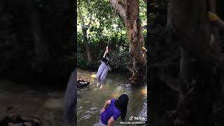 Awek Tudung Mandi Sungai