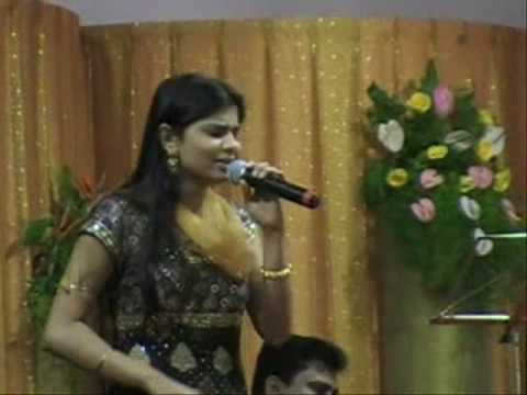 chinmayi in cracker city(maiya maiya)