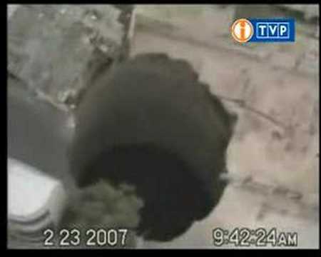 Guatemala Sinkhole 2007 on Underground Ufo Tunel In Guatemala