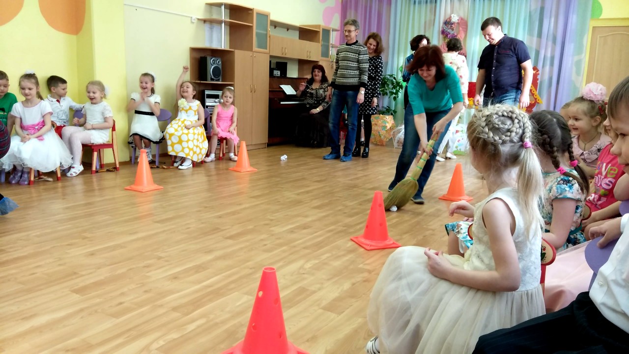 Веселые конкурсы для детей и родителей Веселые конкурсы для детей и родителей