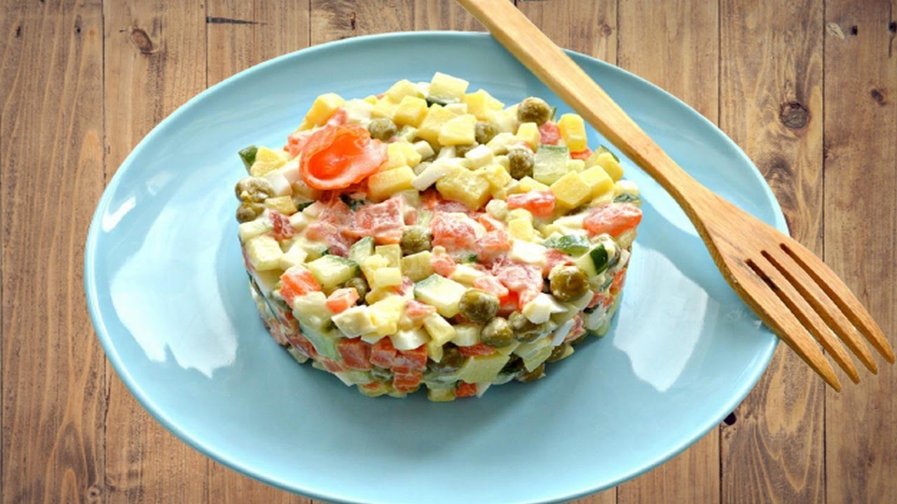 Вкусные слоеные салаты с курицей рецепты с простые и вкусные Вкусные слоеные салаты с курицей рецепты с простые и вкусные