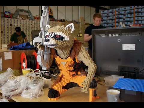 LEGO Marvel&#039;s Guardians Of The Galaxy - Building Rocket &amp; Groot | HD