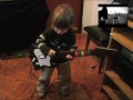 Baby spielt ac / dc