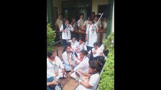 RUCKUS OUTSIDE MARGAO POLICE STATION, MAHILA CONGRESS DEMAND DEATH PENALTY TO ACCUSED RAPISTS RUCKUS OUTSIDE MARGAO POLICE STATION, MAHILA CONGRESS DEMAND DEATH PENALTY TO ACCUSED RAPISTS