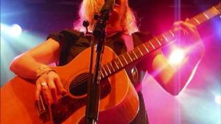 Watch Martha Wainwright Lolita video