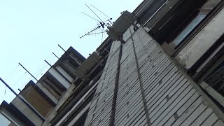 Видео Волгоградцы отказываются жить в Пизанской башне от CaucasianKnot, Триумфальная улица, Волгоград, Россия