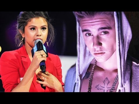 Selena Gomez Wearing Justin Bieber Engagement Ring Selena Gomez Wearing Justin Bieber Engagement Ring