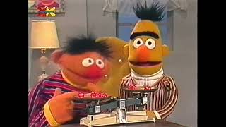 Sesamstraße - Ernie Und Bert Teilen Kirschen