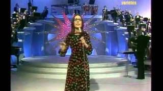 Watch Nana Mouskouri Deck The Halls With Boughs Of Holly video