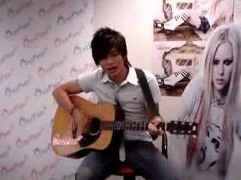 Evan Yo Singing Complicated by Avril Lavigne Evan Yo Singing Complicated by Avril Lavigne