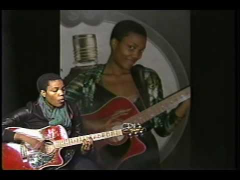 Lynette Williams singer and songwriter