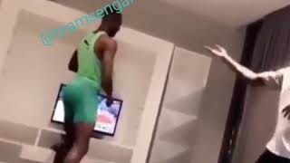 Les Pas De Dance De Pape Abou Cissé Qui Font Le Buzz......