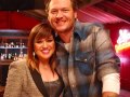 There´s a New Kid in Town - Kelly Clarkson and Blake Shelton (new Christmas song 2012!!)