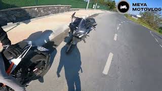 Garipçe Köyü, Küçük Virajlar, Yolun Ortasında Duran Taksici Ktm Duke 250 Ile Gazlama Pulsar Rs200