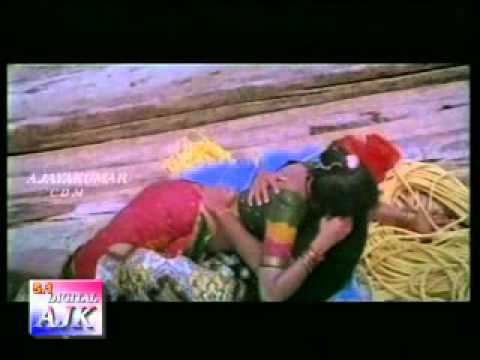 Adukku Malli Eduthu Vanthu Thotuthu Vacha Mane-aavaram poo....