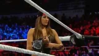 31015 Nikki Bella Vs. Naomi