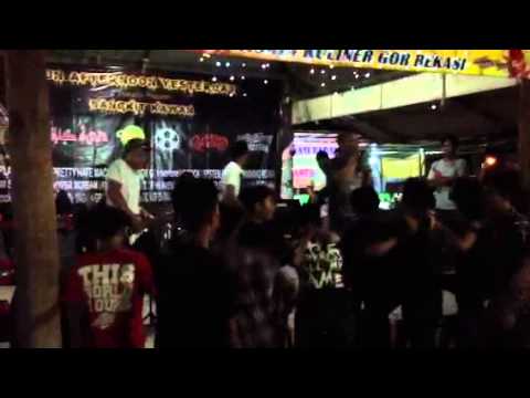 In hurricane rhythm - My empty heart live 81212 Tebe on guitar...