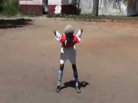 Leno Show Ninos 2008 - Ninos Jugando Futbol - Kids Playing Leno Show Ninos 2008 - Ninos Jugando Futbol - Kids Playing