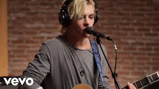 Watch R5 Things Are Looking Up video