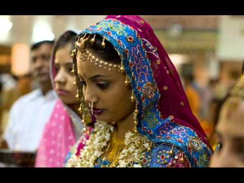 Indian music Kajra re (Short version)