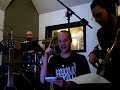 Irgendsoeine österreichische vollkommen unbekannte Band - Lied, das wahrscheinlich ganz schlecht is